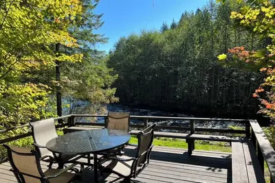 Image de Relax on the Zig Zag River!