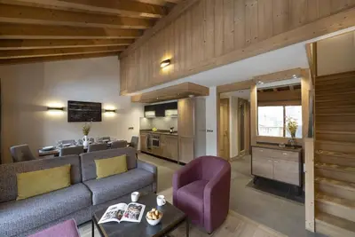 Image de Wifi, pied des pistes de ski, remise en forme, piscine, balcon, parking, télévision, casier à ski