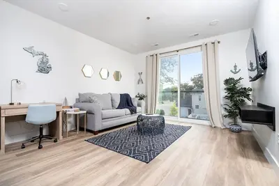 Image de New Slabtown Suites on Front Street Unit 202