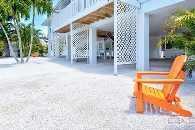 Image de Walk to beach | Anna Maria home w/ pool | Pets ok!