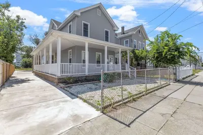 Image de New Duplex 6br/4ba Ranch Style House