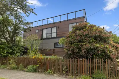 Image de Guesthouse in Phinney Ridge with Rooftop Deck