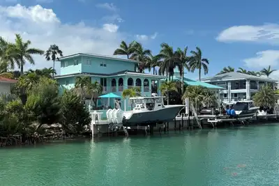 Image de Welcome to Paradise! Inquire for details! Available starting May 2025