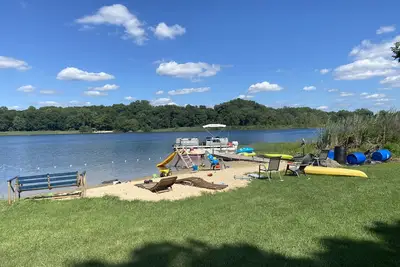 Image de Beautiful Lakehouse best view of Lake and beautiful pavilion 10 min from Nd