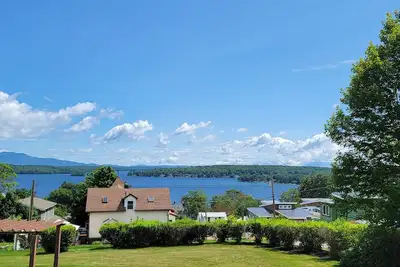 Come for the View-Stay for the Fun-Lake Winnipesaukee - Late Check-out Sundays