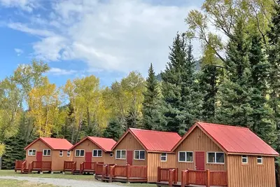 Image de Aiym Camp Riverfront Cabin #2. In the Rio Grande National Forest, Alamosa Canyon