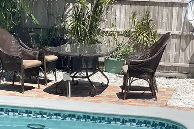 Sand Dollar - 5 Bed Pool Home, 5m to Beach!