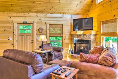 Image de Tranquil Deck: Blue Ridge Mountain Retreat!