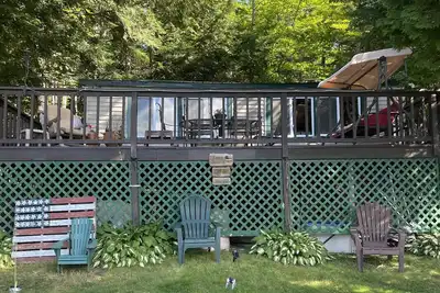 Image de 2 Bedroom Cozy Cabin Water Front