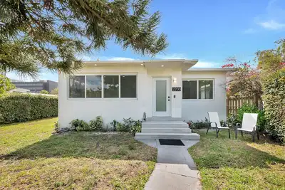 Modern-Spacious living in Miami.