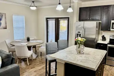 Image de Cozy Apartment with 2 King Beds Big Pool and Gym Near Mayo Clinic Southisde Jax