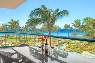Maui Resort Rentals: Honua Kai - 4 Total Bedrooms, Stunning 3rd Floor Interior Courtyard Ocean Views!