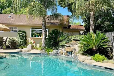 Image de This house is a 0 bedroom(s), 2 bathrooms, located in Roseville, Ca.