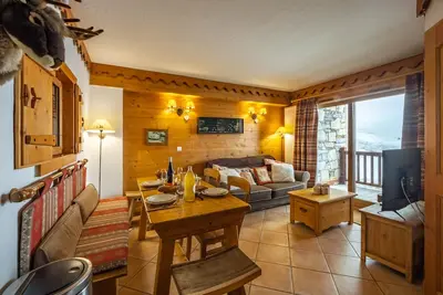 Image de Appartement cosy à Tignes · Proche pistes & commerces · Balcon · 4 pers. · 3***
