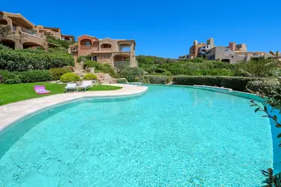 Image de Villa with access to the pool near the sea. Sherden Village Golfo Aranci