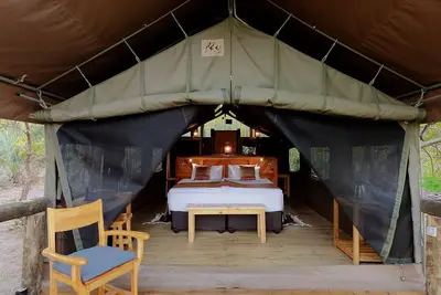 Image de Amazing view on the river from your tent to the Okavango Delta