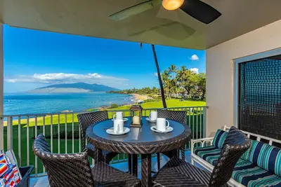 Image de Royal Mauian 205 - Splendid Oceanview Retreat, Stroll to Dining and Shopping!