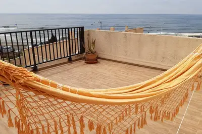 Image de T2 duplex en front de mer avec superbe vue