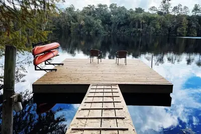 Image de Serene Waterfront Retreat near Rainbow River
