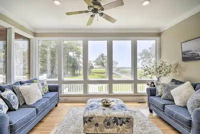 Image de Waterfront Sunset Beach Escape w/ Dock & Golf View