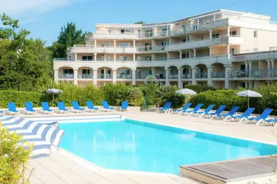 Image de Appartement proche mer dans résidence avec piscine