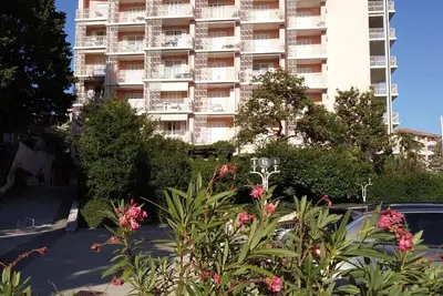 Image de Top Floor Central Residence + Balcony, WiFi, Parking