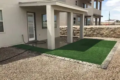Image de Brand New-home with luxurious decor resort-style.