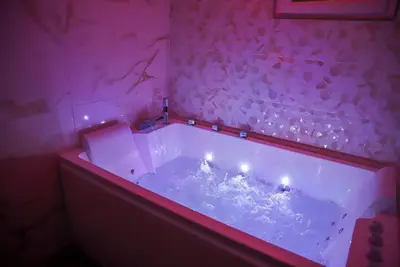 Image de Appartement de luxe avec sauna et jacuzzi