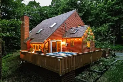 Image de Mt Snow Chalet: Peaceful Escape w/Hot Tub