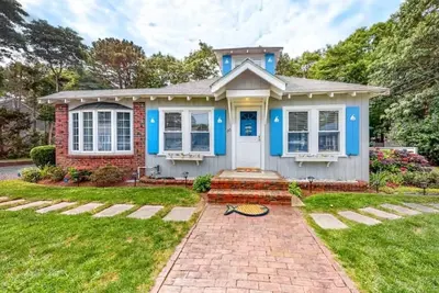 Image de Stunning Home - Modern - Flip Flop Paradise! (900 Ft from Beach & Dog Friendly)