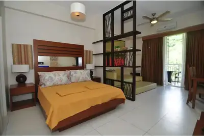 Image de Miranda 609b 1br by Raquel's Place at Pico de Loro