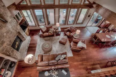 Image de Luxurious private home in Raven Golf Club
