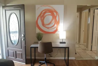 Image de Just the Right Place - near downtown