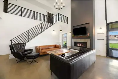 La Bella Vita (The Beautiful Life) 5+ Bedrooms