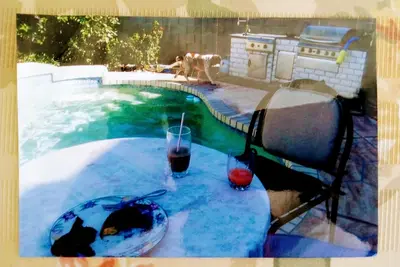 Image de Cozy retreat sparkling pool spa \n nice neighborhood 4 bedrooms 3 bsth bikepaths