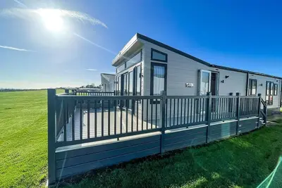 Stunning caravan with full sea views at Broadland Sands in Suffolk ref 20236bs