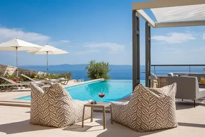 Image de Maison de vacances Makarska pour 1 - 8 personnes avec 4 chambres Ă coucher - Maison de vacances