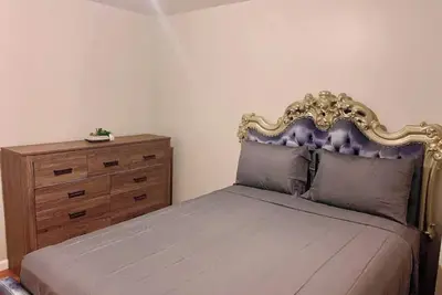 Image de Beautiful 3-bedroom home close to Ubs arena