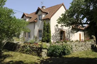 Image de La Roche - Saint Julien De Civry