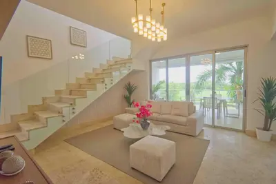 Image de Stylish beach resort penthouse with amazing views