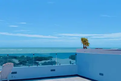 Beach Front House - Ev charging included