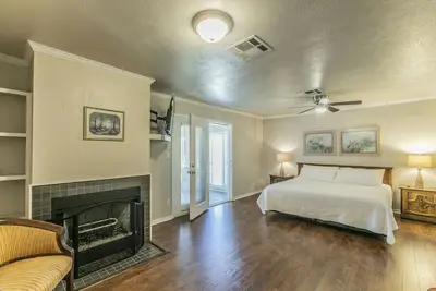 Image de Belle of Belton-Spacious/Central Location/Pool/Hot Tub/Game Room w/ Pool Table