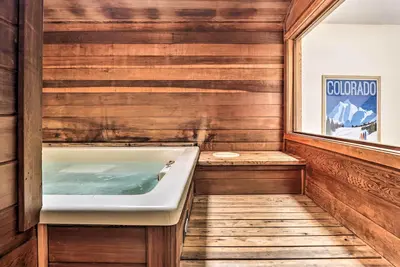 Image de Mtn View Granby Condo w/ In-Unit Hot Tub!