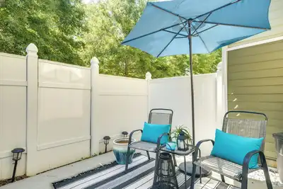 Image de Pet-Friendly Family Townhome w/ Private Patio