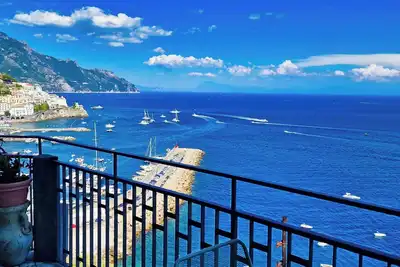 Amalfi Detached Seafront Villa 🏡 Solarium ☀️ Terrace\/Bbq ❤️ Walk to Beach 🏖️