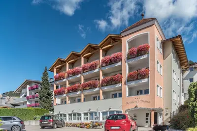 Image de Résidence Diana Appartement 401 avec vue sur les montagnes et Wi-Fi.