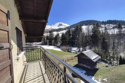 Image de 1er étage, vue montagne, balcon, parking, télévision, casier à ski, 40m², Le Grand Bornand