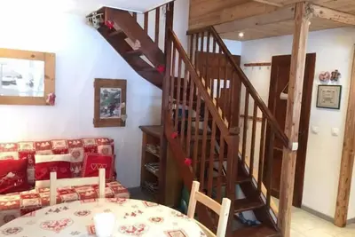 Image de 3ème étage, balcon, cheminée ou poêle à bois, parking, télévision, casier à ski, 54m², Châtel