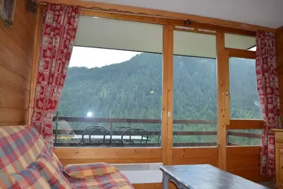 Image de 300m du centre station, Rez-de-chaussée, balcon, parking, télévision, 40m², Châtel