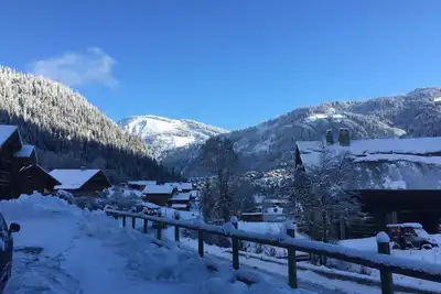 Image de 1er étage, balcon, parking, télévision, casier à ski, 25m², Châtel